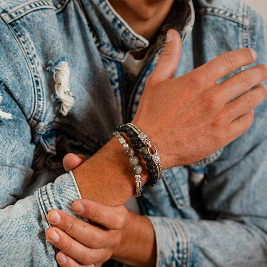 Silver Phantom Bracelet – silver and labradorite jewellery detail | Stone N Luxe